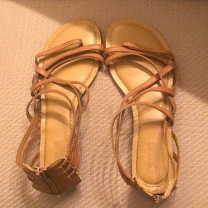 Carlos size 8 nude/tan sandal